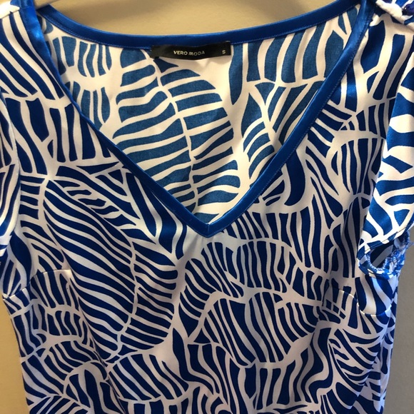 Vero Moda blue zebra dress - Picture 3 of 3